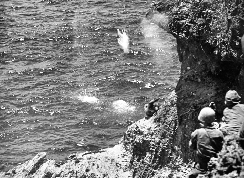 Marianas, Civilians jumping from cliffs, 1945 ps