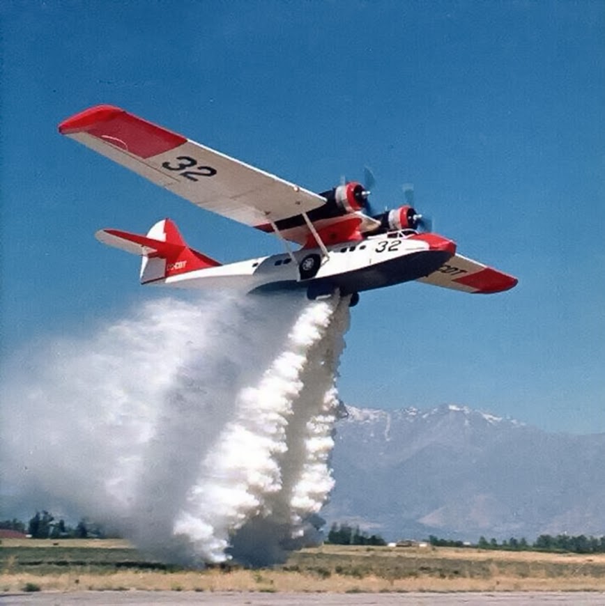 Первый советский пожарный самолет. Пожарный самолет амфибия Каталина. Пожарный самолет. Пожарный самолет пожарные самолеты.
